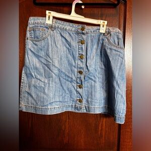 Forever 21 size 16 button down Denim Skirt